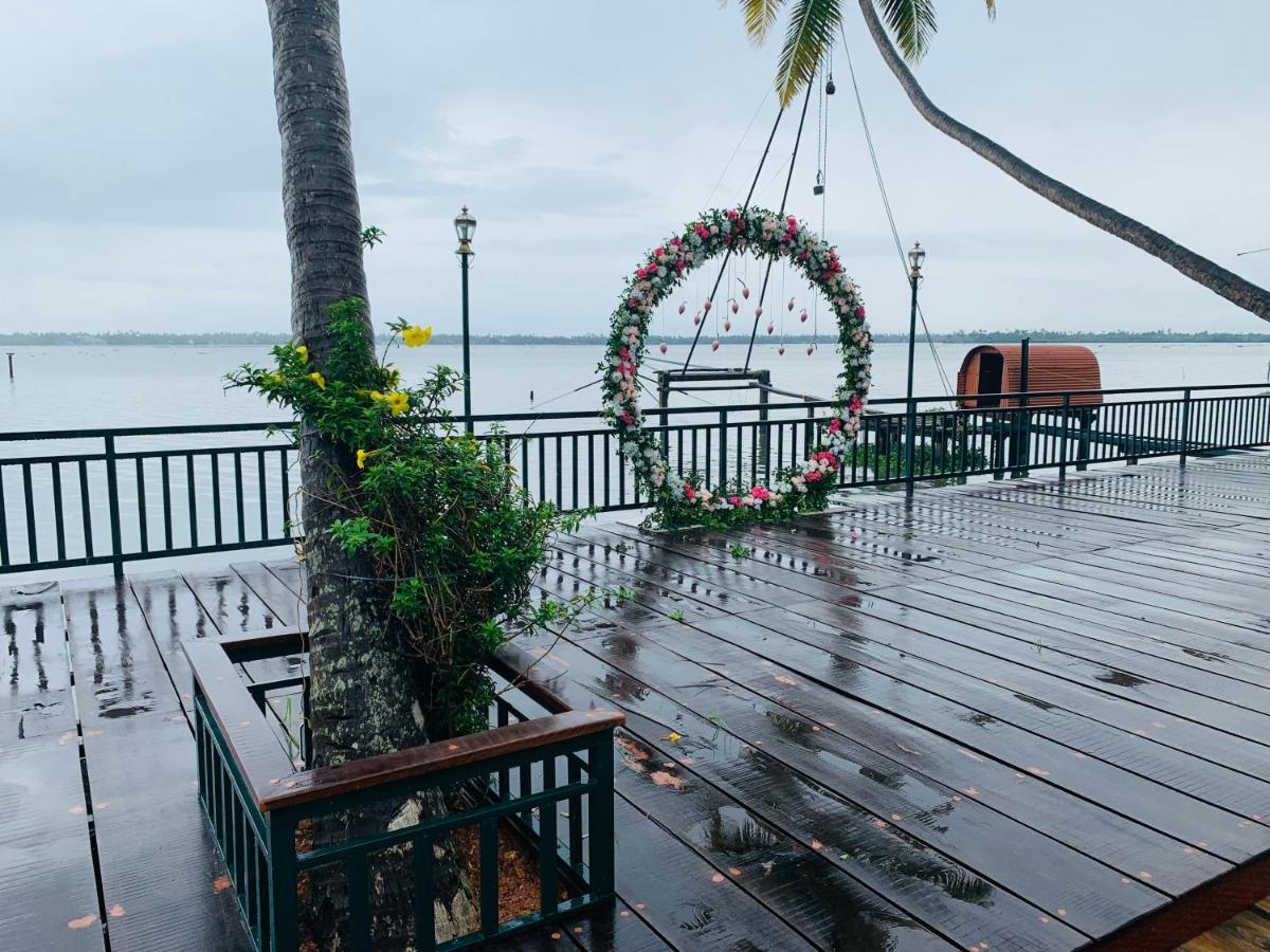 Kallanchery Retreat Kochi Екстер'єр фото