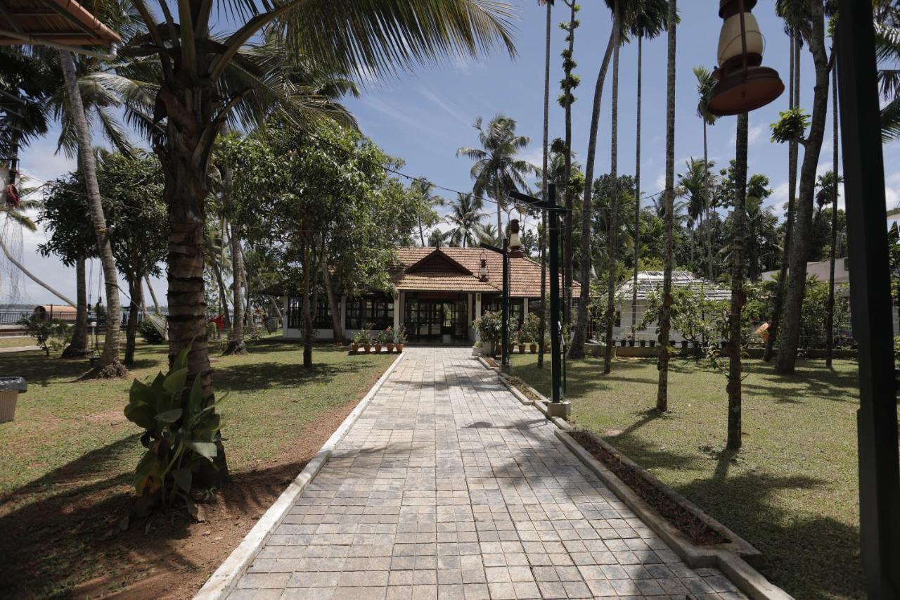 Kallanchery Retreat Kochi Екстер'єр фото